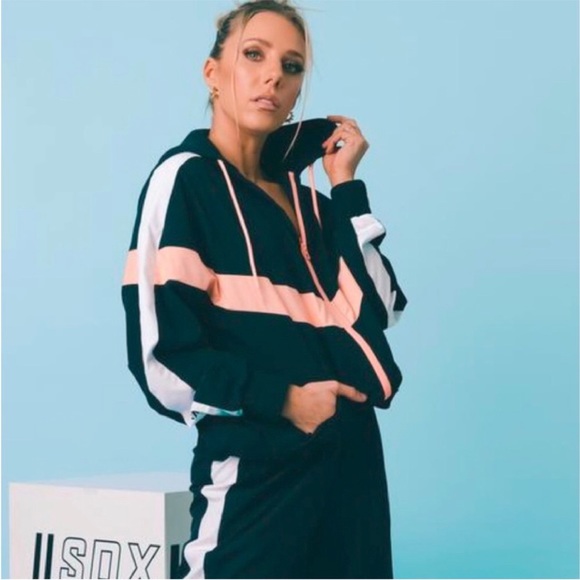 Sarah’s Day X WFA premium windbreaker black - Picture 4 of 8